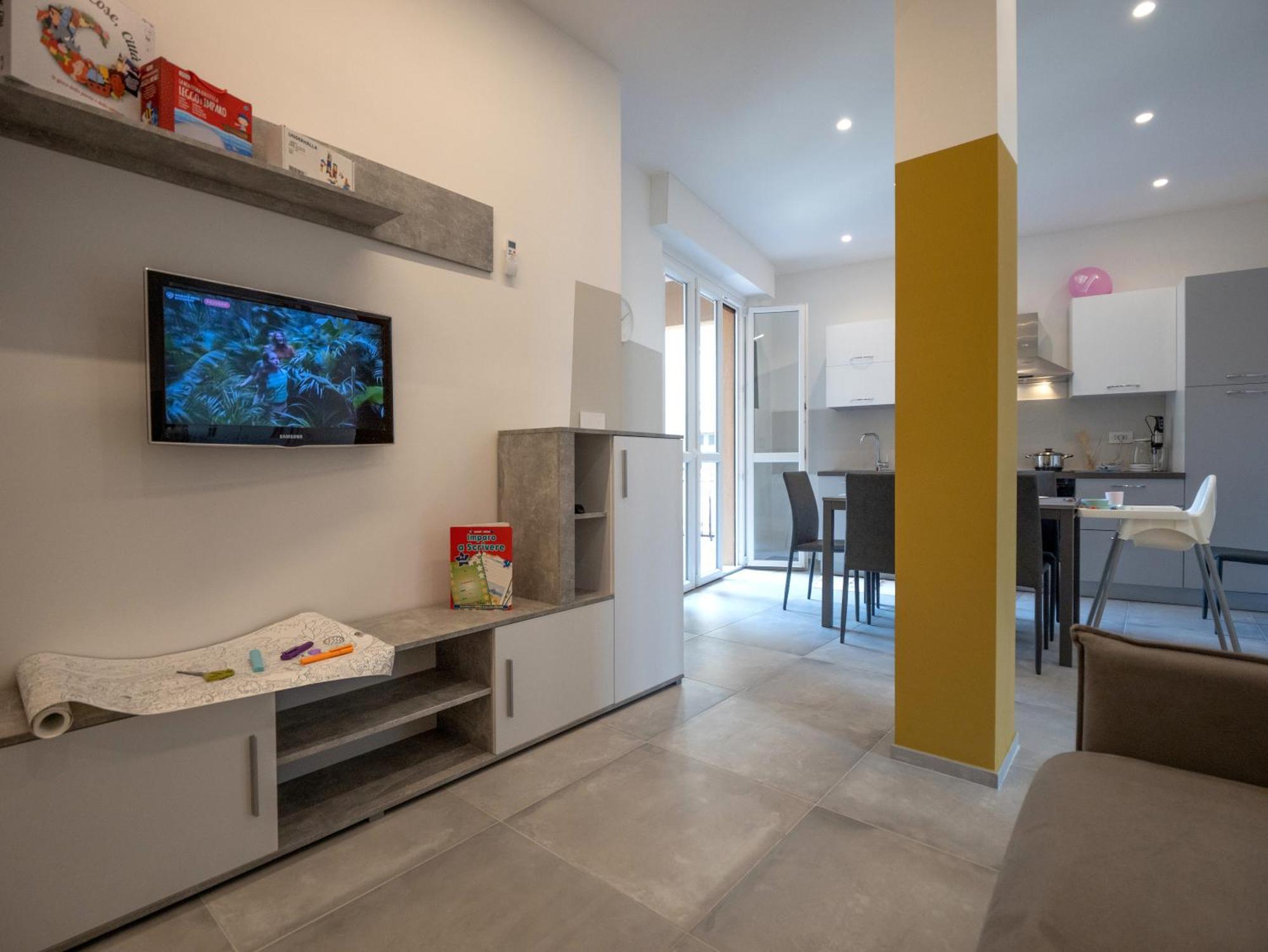 Babyaccomodation Family Bright Pietra Ligure Exterior photo