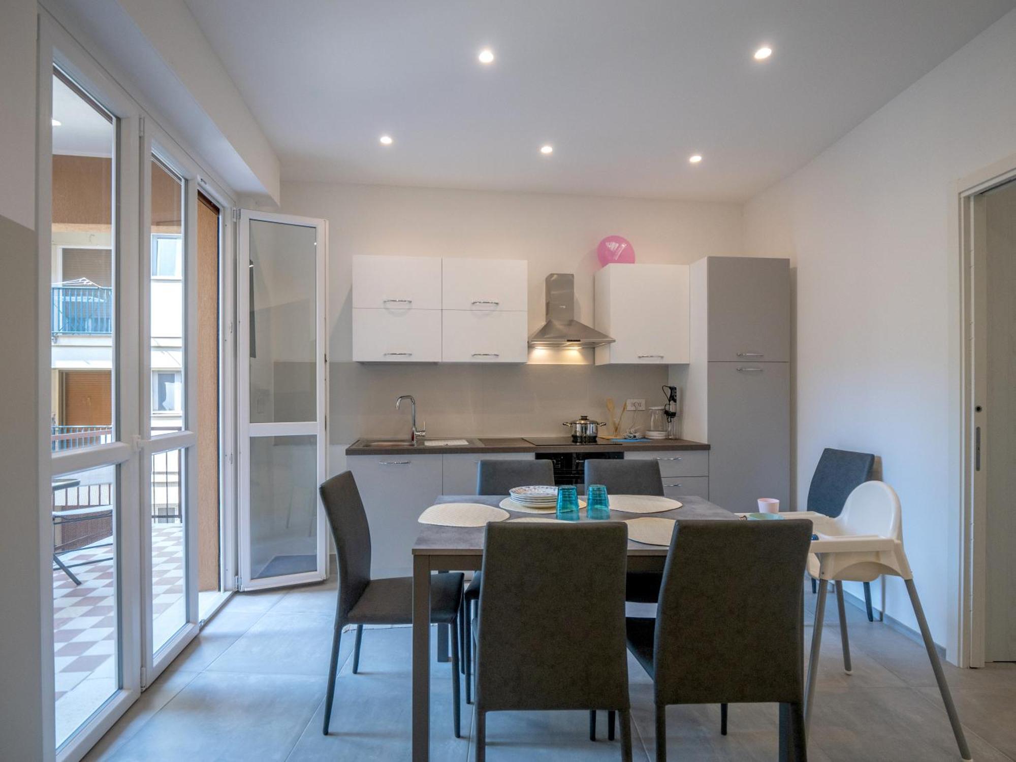 Babyaccomodation Family Bright Pietra Ligure Exterior photo